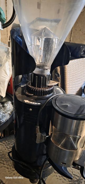 Продавам машини за фрапе и кафемелачки