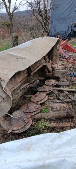 Vand Coasa Marca Kuhn