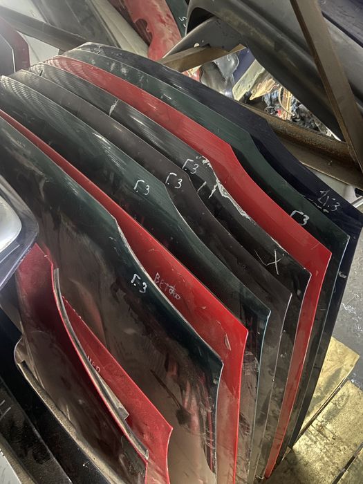 Продам капоты на Пассат Б3 Б4 Гольф3