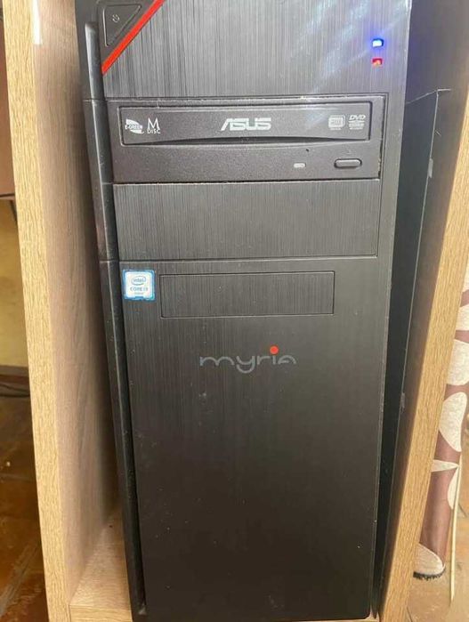 Vand PC pentru școală si light gaming