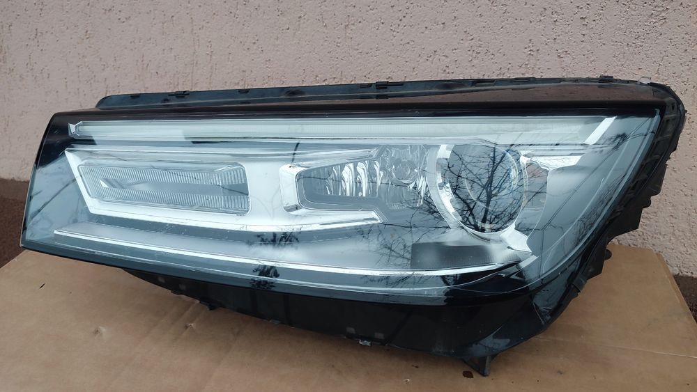 Far stg Audi Q5  model 2018 80