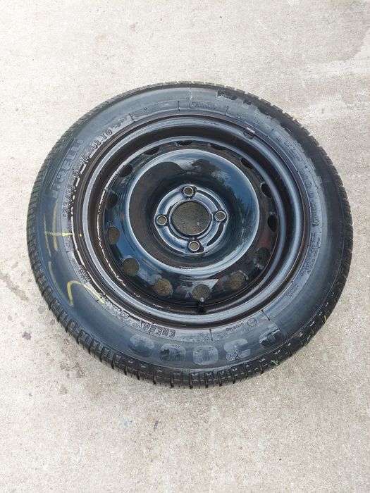 Jante pe 14' cu anvelape Pirelli