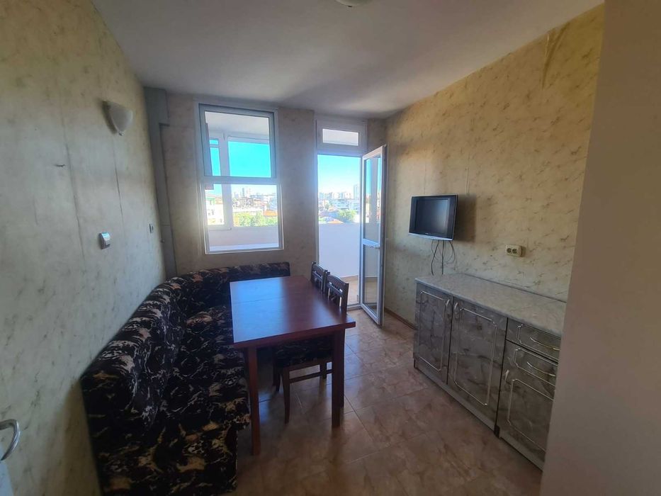 Продава се Четиристаен апартамент в Хасково, Център - 78 кв.м за 1082 €/кв.м - Снимка #3