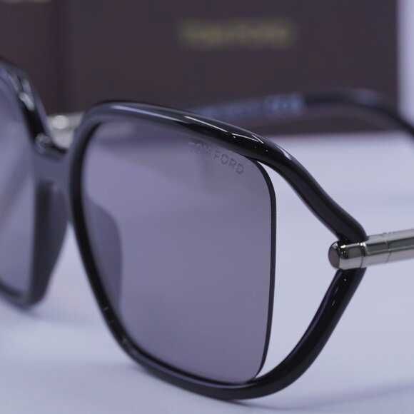 Оригинални  очила Tom Ford FT1089 01C