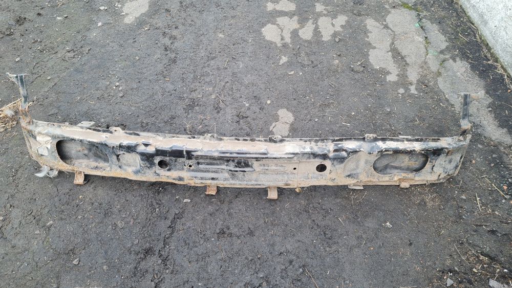 Продам усилитель бампера Santa fe