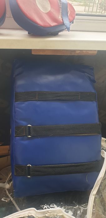 Продам макивару и лапы