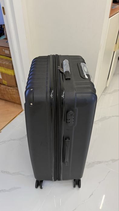 Чемодан в хорошем состоянии