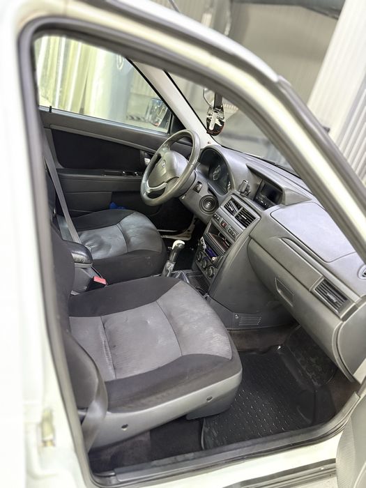 Продам Приору хэтчбек 2014 г.в.