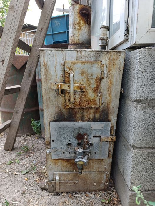 Печь на газу и дрова уголь