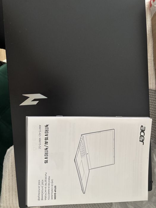 Laptop gaming NOU Acer Nitro V15 AI
