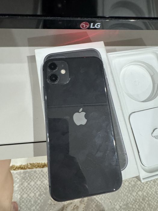 Айфон 11 64 GB ..