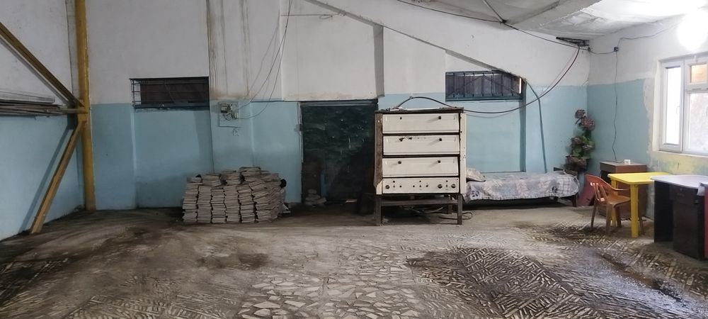 Бино ижорага берилади 300м2.