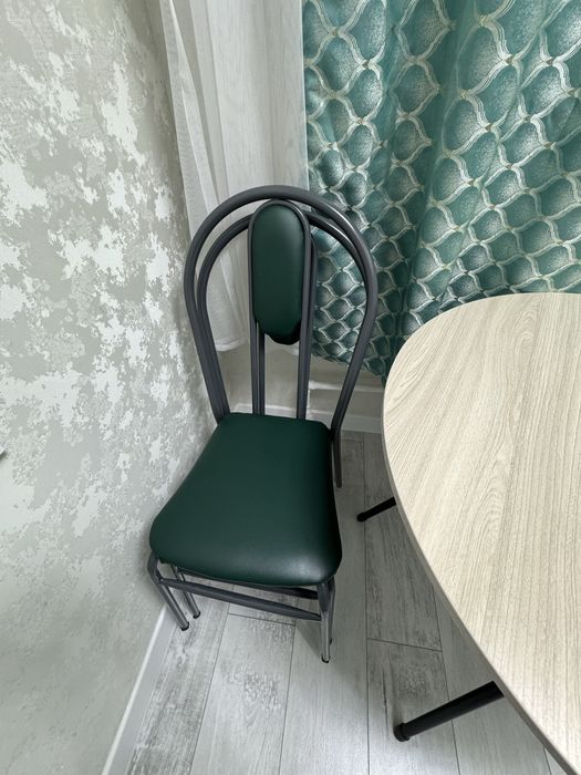 Продам стуля для кухни