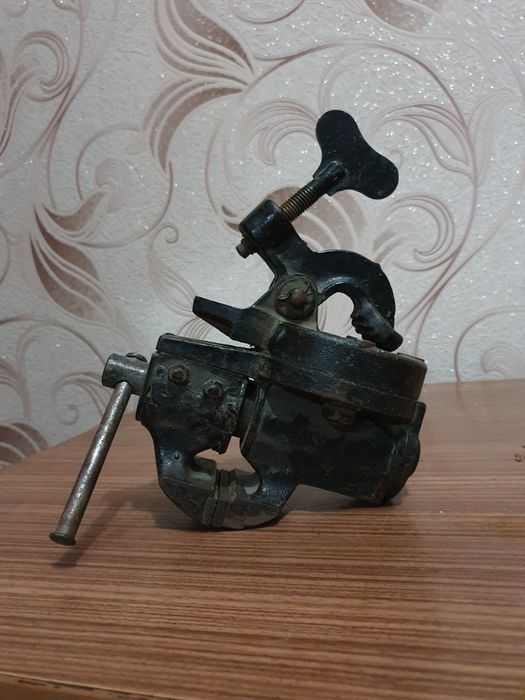 Тиски советские свои