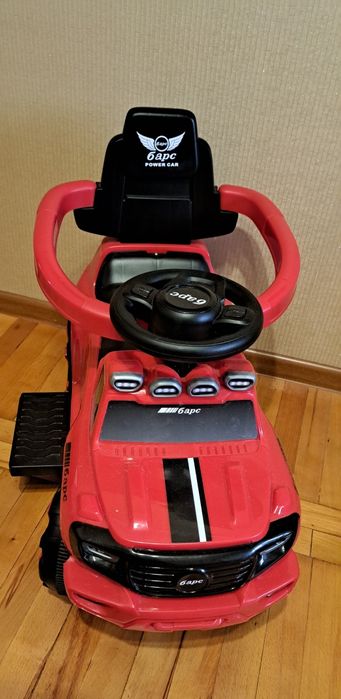 Продам детскую машину - каталку. Новая