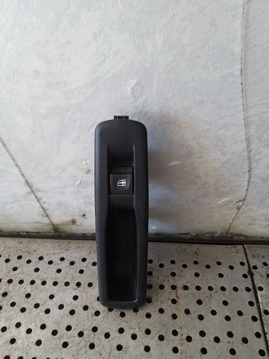 Buton geam electric stanga spate renault megane 3 829500004r
