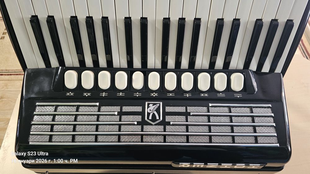 HOHNER  Favorit 4