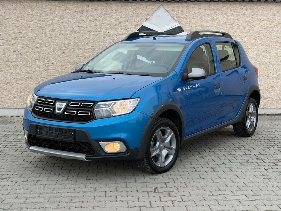 Dacia Sandero Stepway 2017 benzină, 5.850 € — imagine 2