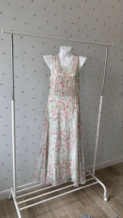 Платье из 100% шелка