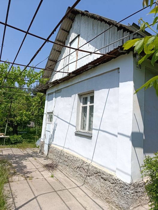 Продаётся своя дача