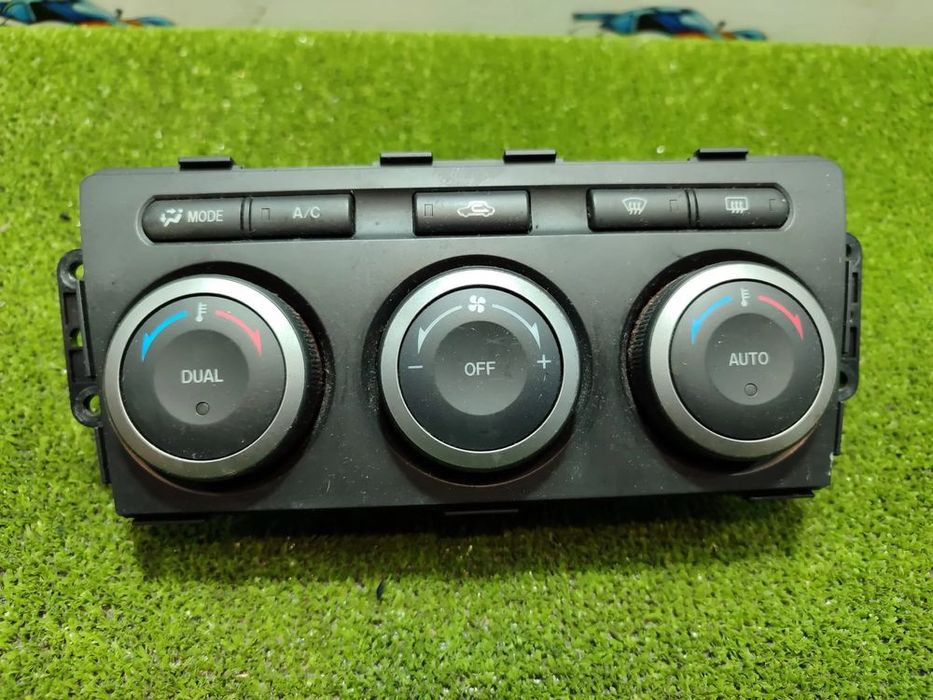 PANOU COMANDA CLIMA MAZDA 6 SPORT D 2.2 DIESEL 2009 COD OEM GAP3-61190A / 98715EA-133 / HATCHBACK 2007-2012