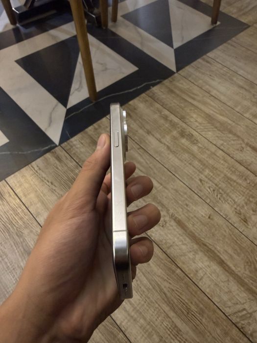 Iphone 15 pro.