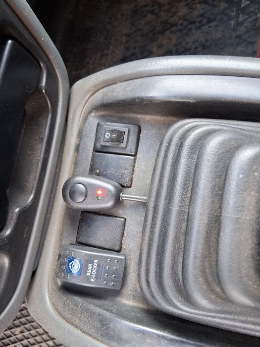 Vând Suzuki grand vitara