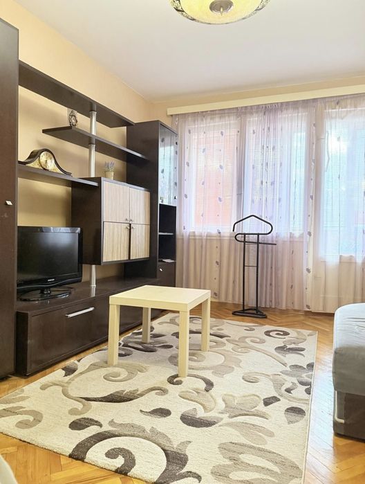 Proprietar vand apartament 3 camere in cartierul Pajura Metrou Jiului — fotografia 1