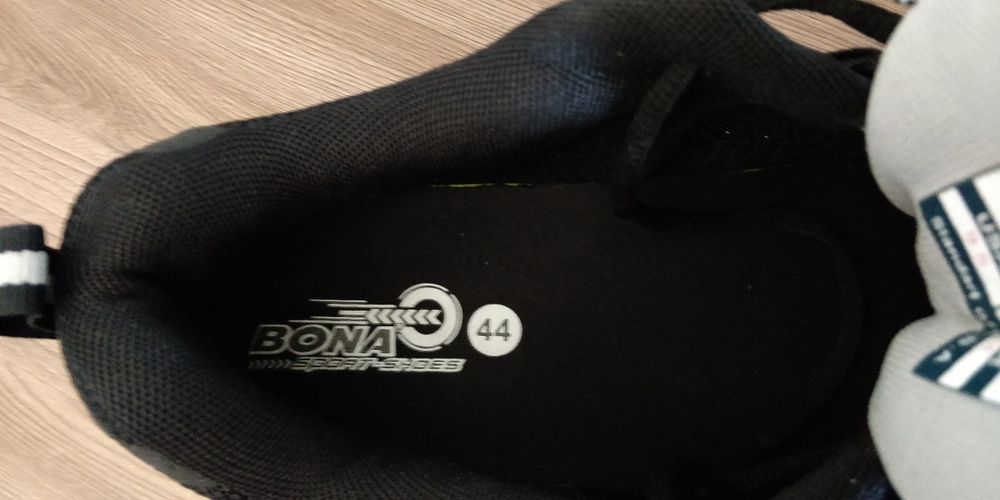 Кроссовки Bona, 44-й размер