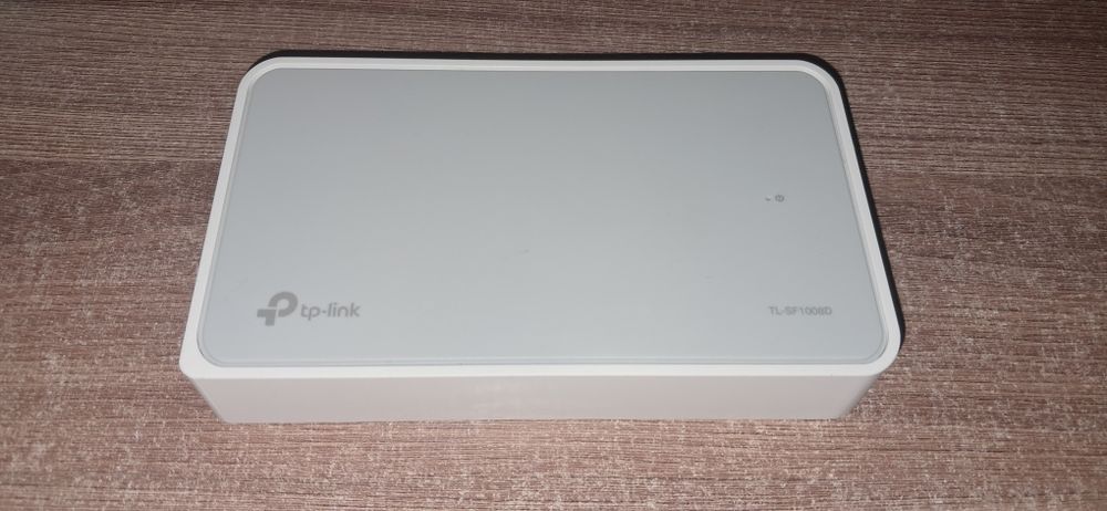 Коммутатор TP-LINK TL-SF1008D