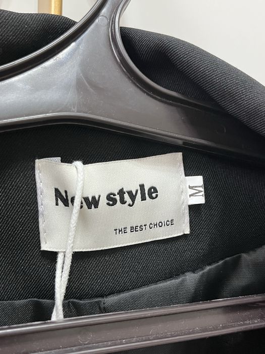 Женский пиджак в черном цвете