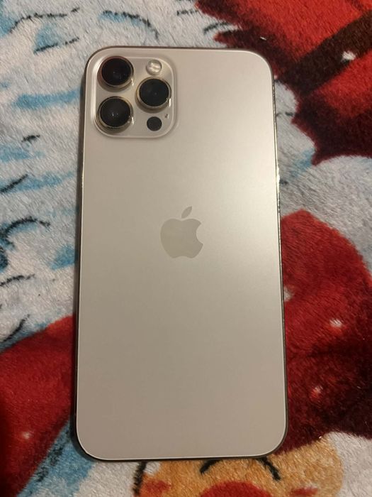Iphone 12 pro max gold