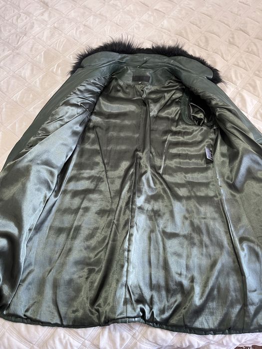 Продам верхнюю одежду 48 размер