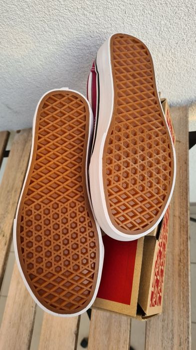 VANS Old Skool, mărimea 36,5 (23 cm) Dry rose/True white (vișiniu)