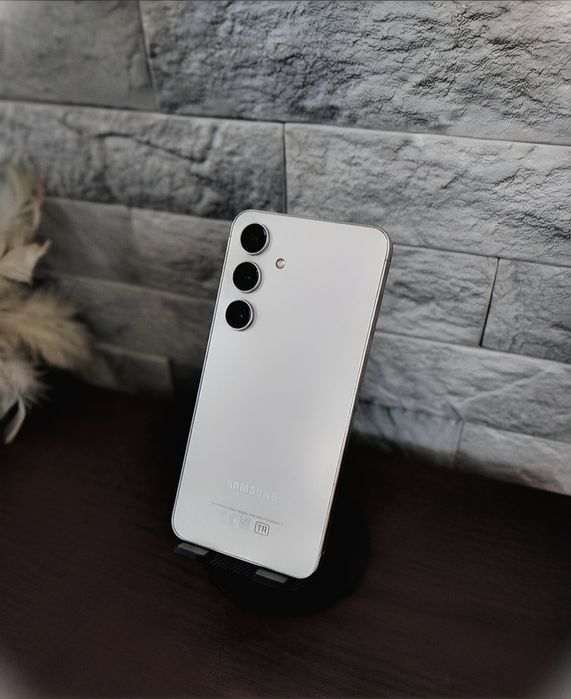 Срочно Samsung Galaxy S24 128gb