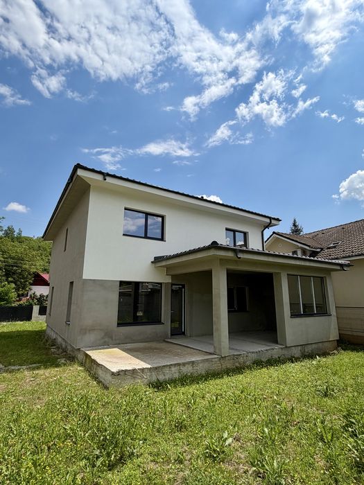 CASĂ NOUĂ P+1 Gura Văii | 216 mp utili | 523 mp teren | 245.000 €