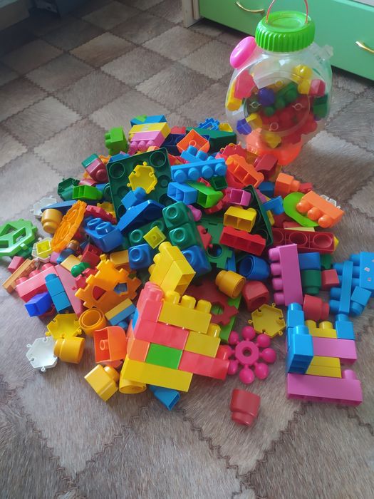 Продам мягкие игрушкии кукол