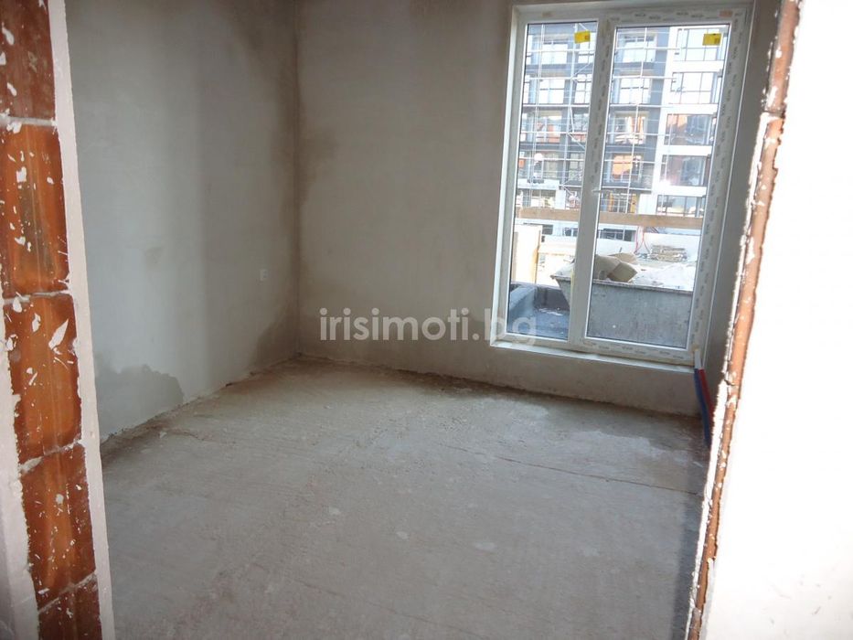 Продава се Тристаен апартамент в София, Студентски град - 112 кв.м за 1150 €/кв.м - Снимка #1