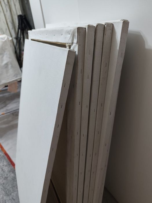 Продаю холсты 90×70