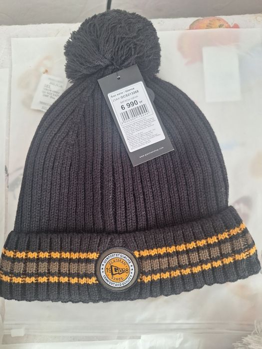 Продам недорогие зимние шапки