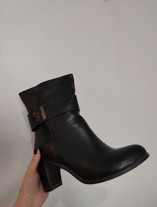 Продам новые сапоги