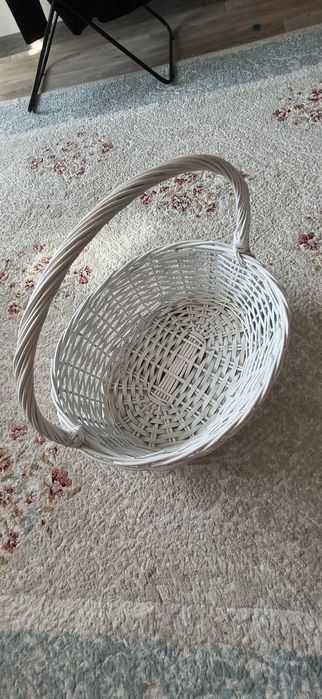 Корзина плетенная