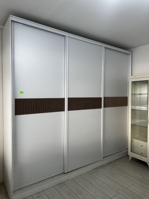 Шкаф готовий и на заказ