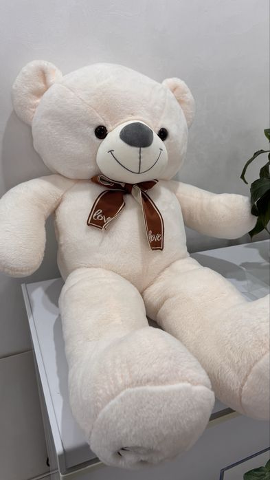 Продам белую Мишку 90 см