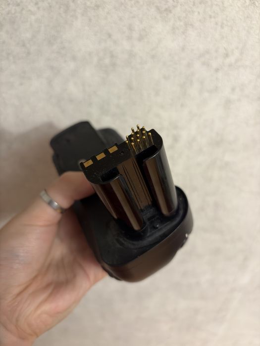 NikonD200+объектив+батарейный блок