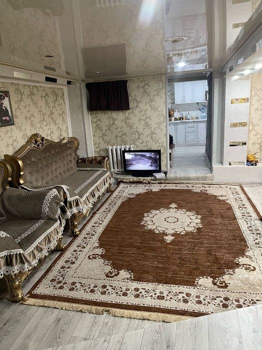 Продам коттедж на Высточном вдоль дороги