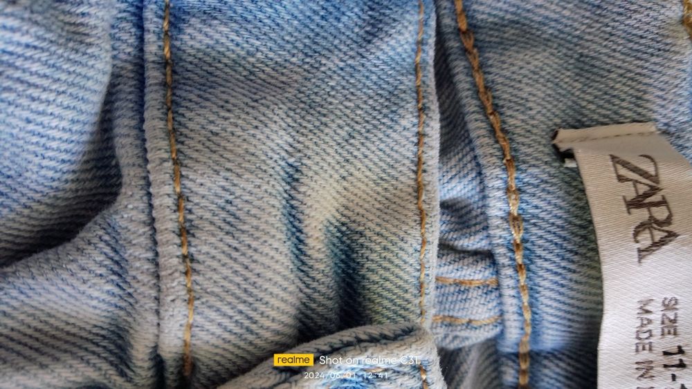 Маркови  дънки на Зара