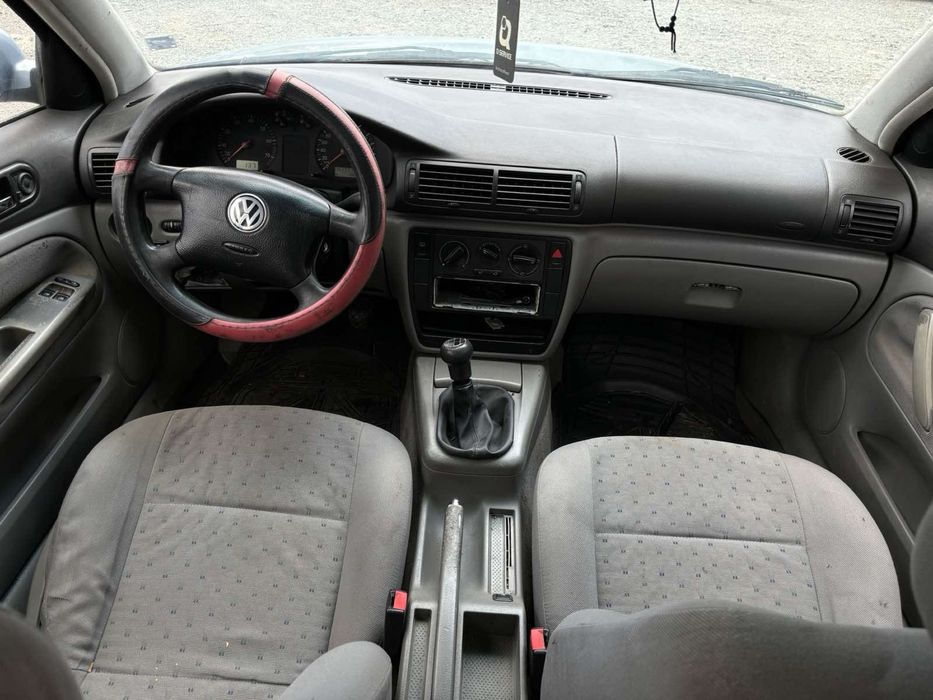 Vw Passat b5 1.6i Пасат б5 1.6 на части!