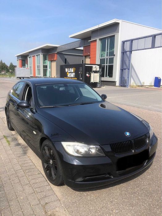 Set Grile Bara fata Bmw E90 E91 2005-08 Negru Lucios Piano Black NOI