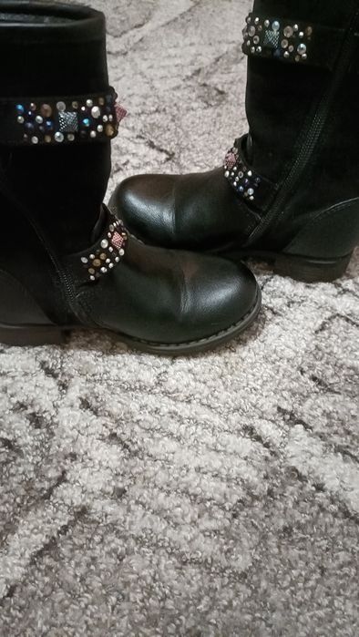 Ghete și cizme măsură 28- 130 ron toate